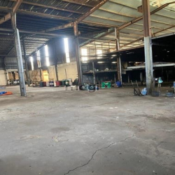 Nhà Xưởng 2000m2 MT Xuân Thới Thượng,Xe Cont đỗ ngày đêm giá tl