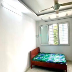 Gấp Bán Nhà Đẹp, Phong Thuỷ Tốt - Vị Trí VIP Ngay Công Viên