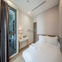Bán căn hộ Vinhomes Central Park 2PN 2WC 82m2 giá 5,8 tỷ