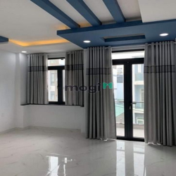 Cho thuê nhà 111E Hoa Lan, Phường 2, Quận Phú Nhuận.