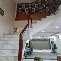 Siêu phẩm 4 tầng MT đường D1, 5Mx18.5M, tặng NT, Phú Mỹ, Quận 7 - 93M2