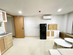 Căn hộ full nội thất cửa sổ ngay mặt tiền Khánh Hội quận 4