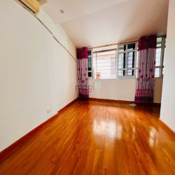 Tập thể Văn Miếu - 2 Mặt Thoáng - Nhà đẹp ở luôn - 2PN đủ công năng