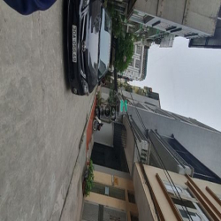 Cho thuê nhà phân lô ngõ 40 Xuân La, diện tích 70 m2 x 5 tầng, mt 5m