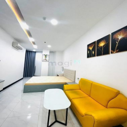 Studio gần Lotte - gần chợ, 5p để đi TDT, Rmit, mất 7p qua quận 1, 4