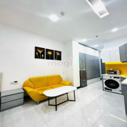 Studio gần Lotte - gần chợ, 5p để đi TDT, Rmit, mất 7p qua quận 1, 4