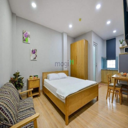 CHDV vị trí VIP Lê Văn Sỹ Q3 ngang 8m 300m2 DT gần 5 tỷ NT xịn 68 tỷ.