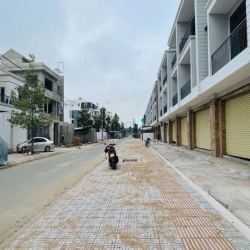 Bán gấp căn Shophouse 1 trệt 2 lầu ngay khu dân cư Bửu Long 3