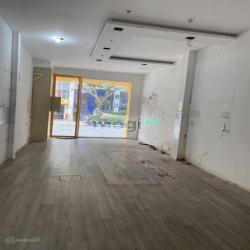 Cho thuê mặt bằng đường Mạc Thị Bưởi, Phường Bến Nghé, Quận 1. Dt 4x20