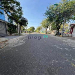 Cần bán biệt Thự 10x20m khu Tên Lửa, đường số 32. P. Bình Trị Đông B