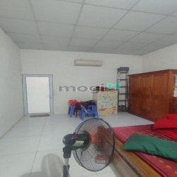 BÁN nhà BÀ TRIỆU - GẦN Ô TÔ, 1 nhà ra mặt phố - 42m ,3 TỶ chín có TL