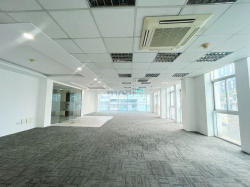 cho thuê VP 70-140m2 tòa nhà lớn Mt Đoàn Văn Bơ Q4 ngay cầu Calmelet