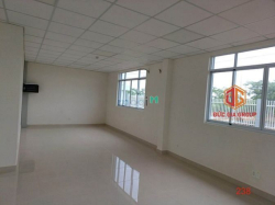 Mặt bằng 37tr/th ngang 8m mỗi sàn 80m2 tổng 400m2 sử dụng tiện làm VP