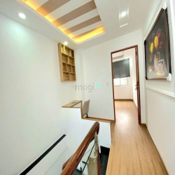 Nhà Đẹp Quận Phú Nhuận, 36m2(3x12) - 3PN 4WC, 4 Lầu, Sổ Đẹp, Giá Mềm.