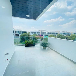 Song Lập Lucasta Villa Khang Điền - Full Nội Thất - Đường 20m Rộng