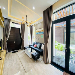 Song Lập Lucasta Villa Khang Điền - Full Nội Thất - Đường 20m Rộng