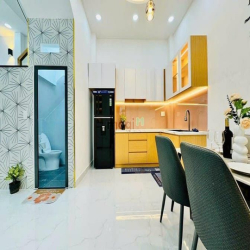 NHÀ XINH HXH đ.Huỳnh Văn Bánh , p.11 , q.Phú Nhuận 45.5m2/2tỷ850 SHR