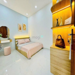 NHÀ XINH HXH đ.Huỳnh Văn Bánh , p.11 , q.Phú Nhuận 45.5m2/2tỷ850 SHR