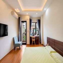 Căn hộ full nội thất mặt tiền đường Hoàng Diệu quận 4