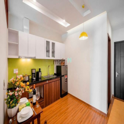 Căn hộ full nội thất mặt tiền đường Hoàng Diệu quận 4