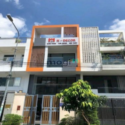 Bán nhà 1 trệt, 3 lầu Liên Phường, Phước Long B, Q9 - DT: 90m2