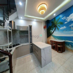 Bán biệt thự mini Hiệp Phú, Quận 9, 4 tầng chỉ 6 tỷ tl, đường 8m