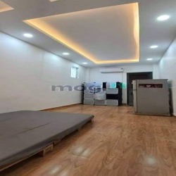 Phòng máy lạnh 210 Cô Giang, giá 3tr7