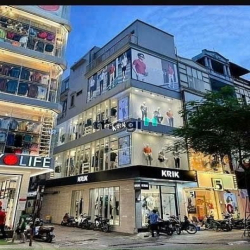 Cho thuê căn góc phố Cầu Giấy - Hà nội