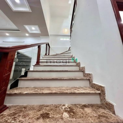 Nhà 2 lầu vị trí đẹp mặt tiền Đặng Văn Dày Khu Stella Mega City