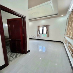 Nhà 2 lầu vị trí đẹp mặt tiền Đặng Văn Dày Khu Stella Mega City