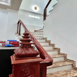 Nhà 2 lầu vị trí đẹp mặt tiền Đặng Văn Dày Khu Stella Mega City