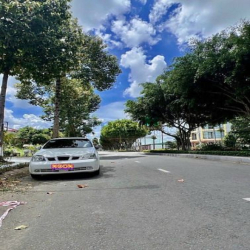 Nhà 2 lầu vị trí đẹp mặt tiền Đặng Văn Dày Khu Stella Mega City