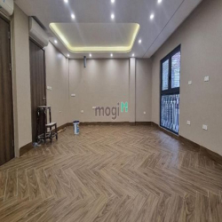 Ngõ nông 70m ra mặt phố Nguyễn Chí Thanh, phân lô 63m 7T 6.6m 19 tỷ 5