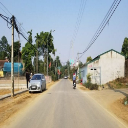 nhà em còn miếng đất sào đường nhựa cần bán, Xã Quảng tiến