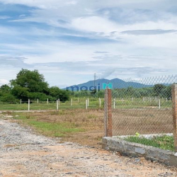 nhà em còn miếng đất sào đường nhựa cần bán, Xã Quảng tiến