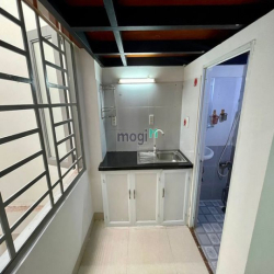 Duplex 4ng4xe, có bảo vệ, thang máy, full nội thất. Gần các trường ĐH