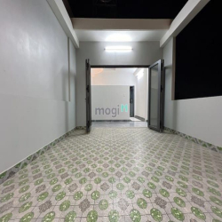 Nhà đẹp 4 Tầng, 65m2, Tỉnh Lộ 10 Giáp Tên lửa.
