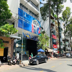 Cho thuê nhà mặt tiền đường Trần Bình Trọng, P4, Q5. Ngang  Dt 650m2