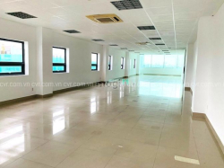 Văn phòng đường Núi Thành-TP Đà Nẵng, DT 139m2, giá 170.000VND/m2