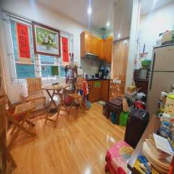 Bán căn hộ phố Ngọc Hà, Ba Đình, Lô góc, 45m2 2PN, giá 2.15 tỷ