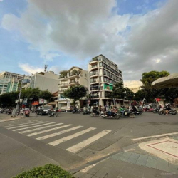 Bán căn góc 3MT Lê Thánh Tôn đối diện chợ Bến Thành Q1, DT 8x20m giá 1