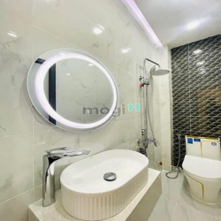 Nhà giá rẻ cần tìm chủ, Nguyễn Văn Đậu, Bình Thạnh, 52m2, 2tỷ730, SHR.