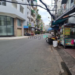Bán nhà ngay ngã tư Bảy Hiền 5m x 10m, hẻm 5m thông chỉ còn 5.2 tỷ.