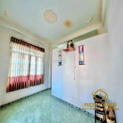 Cho thuê nhà 1 trệt 1 lầu cách đường Lý Văn Sâm 50m, P.Tam Hiệp