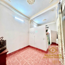 Cho thuê nhà 1 trệt 1 lầu cách đường Lý Văn Sâm 50m, P.Tam Hiệp