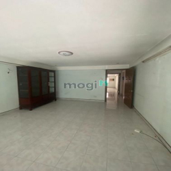 Cho thuê nhà nguyên căn MTNB Thành Thái 4 tầng giá 25 triệu TL