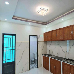 Chủ cần tiền bán gấp nhà đ.Thích quảng đức ,P5,phú nhuận,Dt:120m2 ,SHR