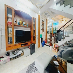 Bán nhà Huỳnh Tấn Phát Q7- - 50m2- nhỉnh 5tỷ