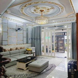 Bán nhà Huỳnh Tấn Phát Q7- - 50m2- nhỉnh 5tỷ