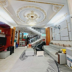Bán nhà Huỳnh Tấn Phát Q7- - 50m2- nhỉnh 5tỷ